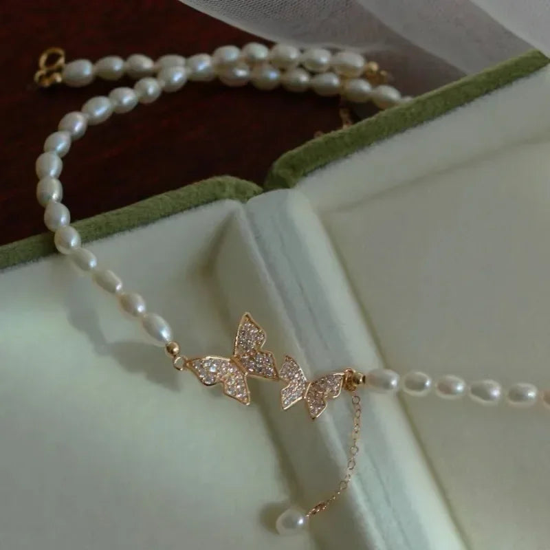 Classic Pearl Necklace